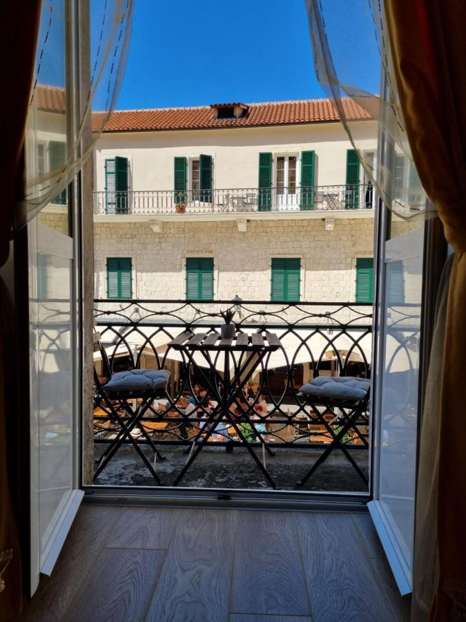 Main Square View Apartment Kotor Bagian luar foto