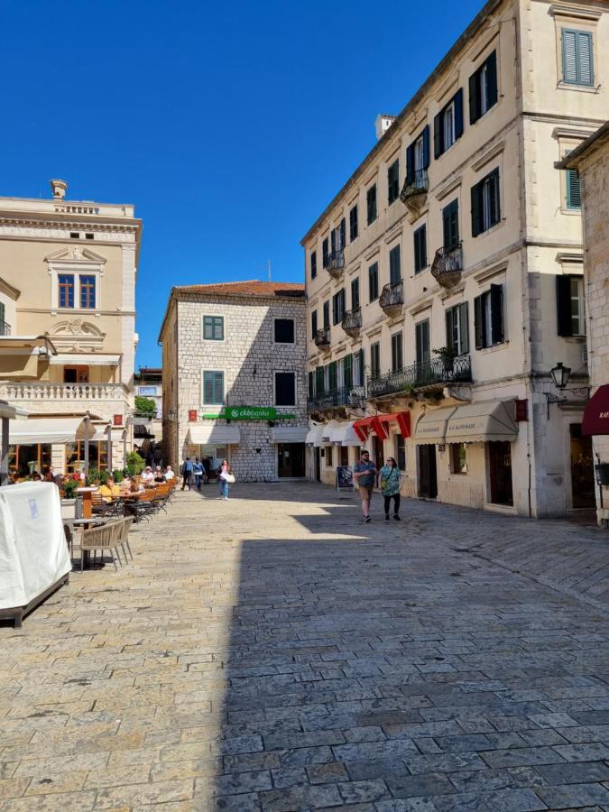 Main Square View Apartment Kotor Bagian luar foto