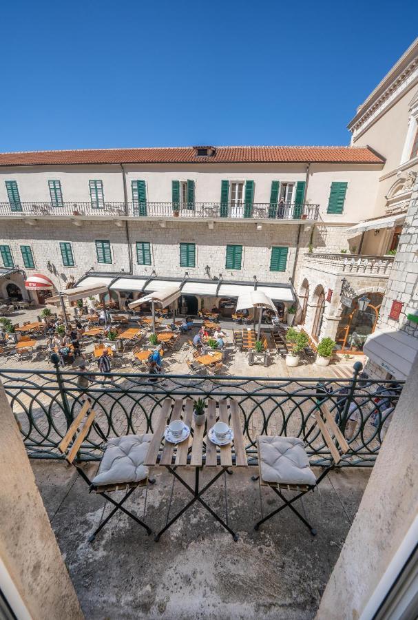 Main Square View Apartment Kotor Bagian luar foto