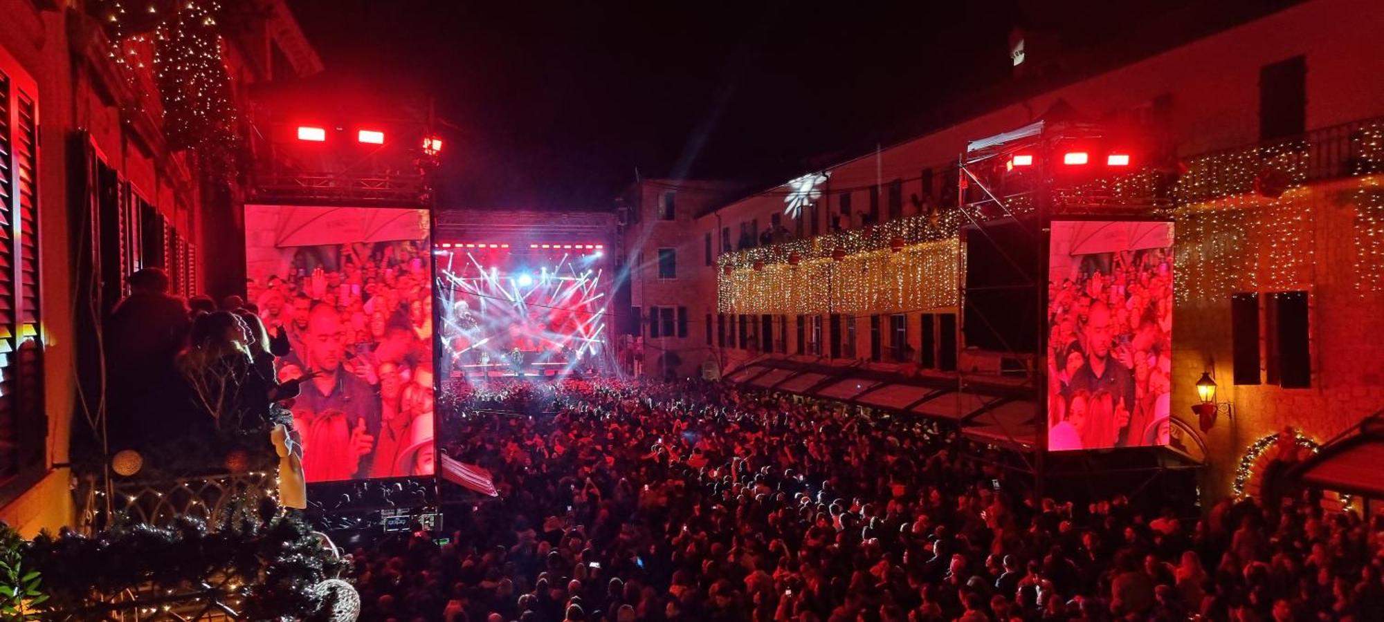 Main Square View Apartment Kotor Bagian luar foto